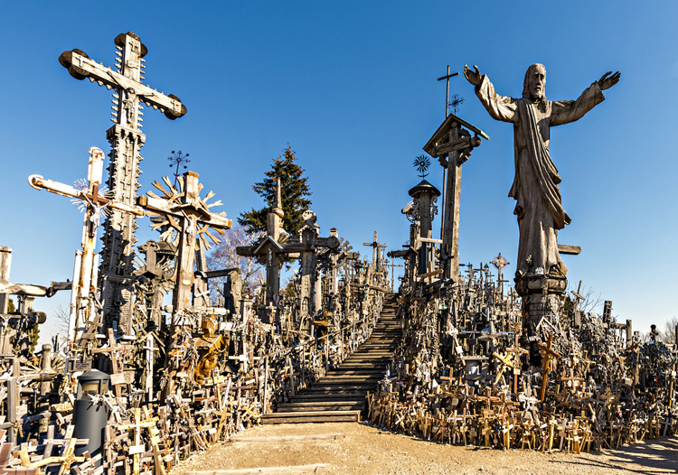 Colina de las Cruces en Lituania