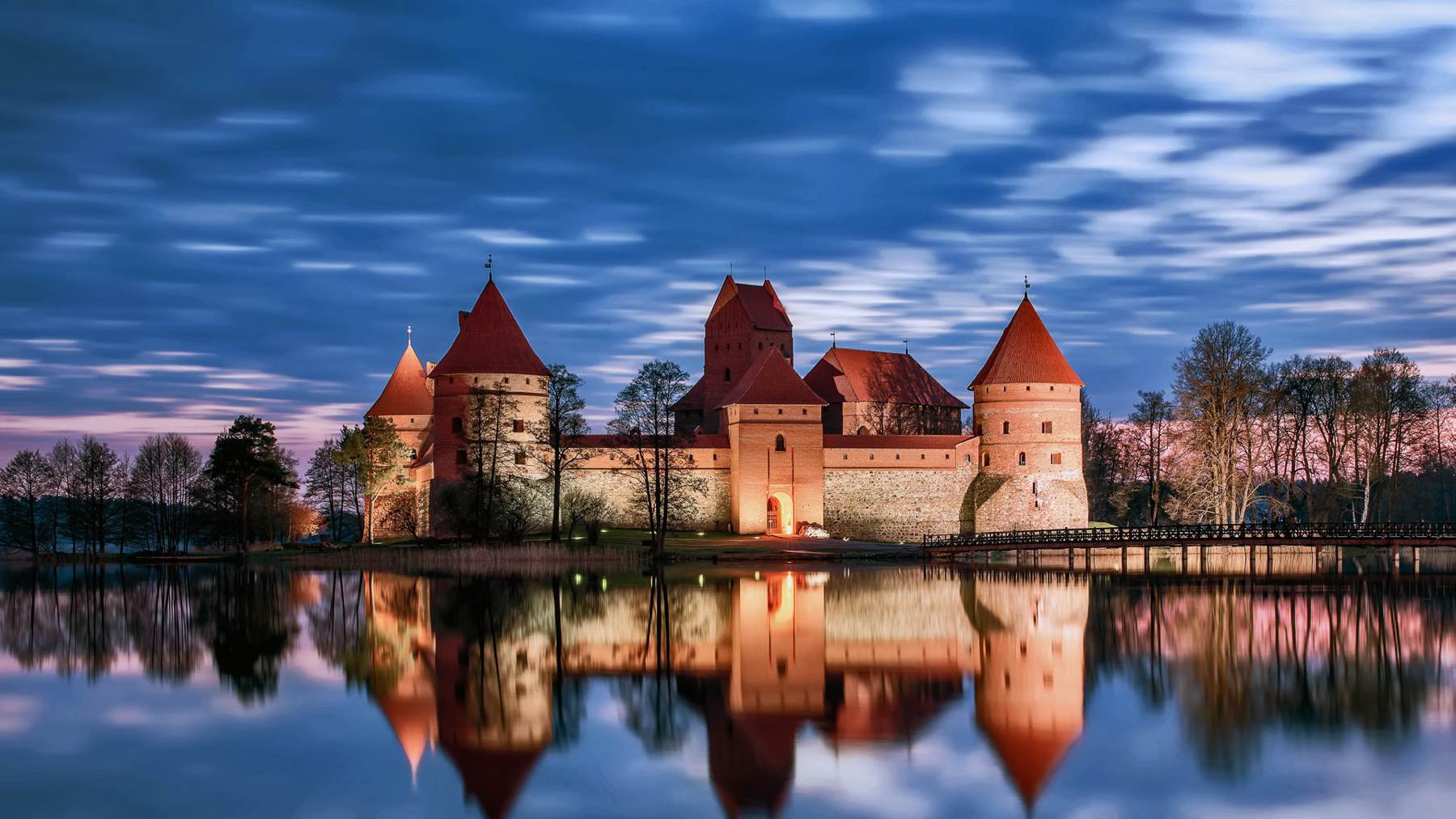 Castillo de Trakai al atardecer