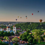 Guía de Turismo de Lituania Globos aerostáticos sobre Vilnius